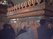 220px-Zarih_Sakina_(Fatema_Kubra,11_yr._old)_Bab_saghir,_Damascus